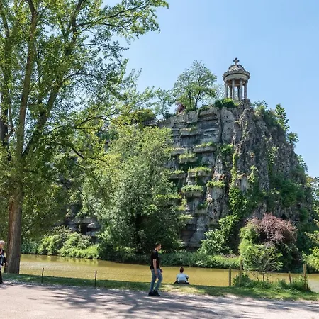 Nets - Buttes Chaumont C Paris