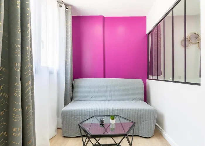 Nets - Botzaris Appartement