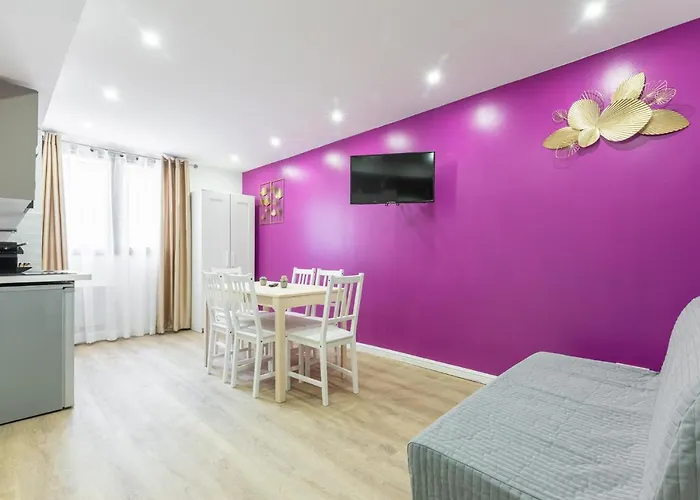 Nets - Botzaris Appartement